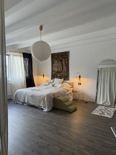 2 Zimmer Wohnung mit 103 m² in Berlin – Bild 1