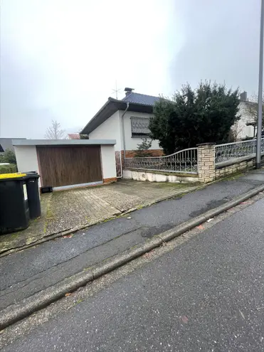 7 Zimmer Haus mit 150 m² in Wiesbaden – Bild 1