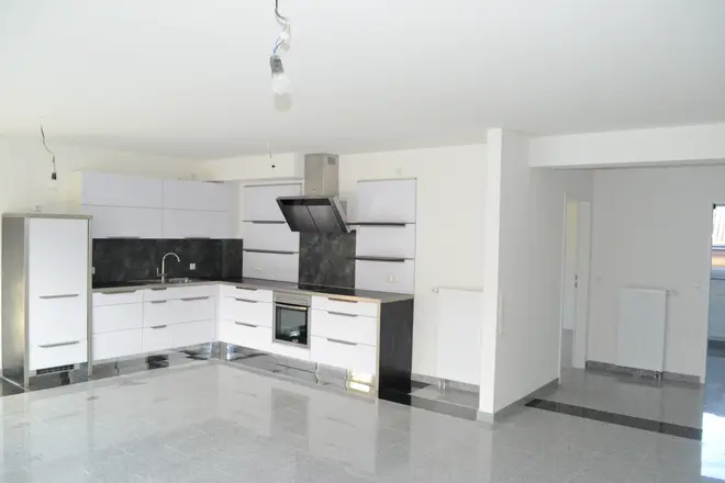 3 Zimmer Wohnung mit 105 m² in Lübeck – Bild 3