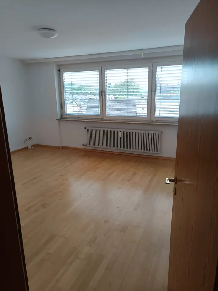 7 Zimmer Wohnung mit 175 m² in Lörrach – Bild 8
