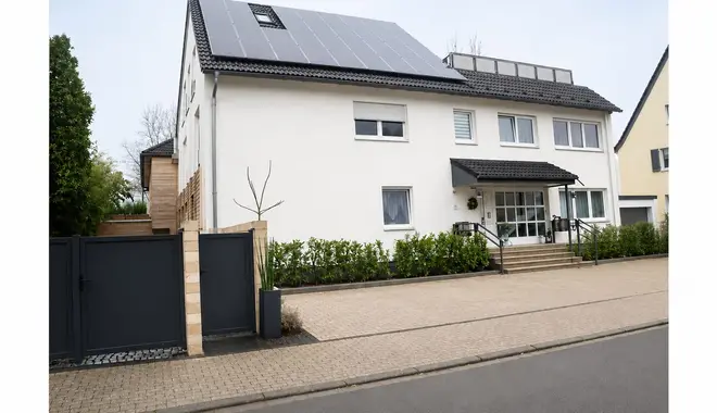 3 Zimmer Wohnung mit 80 m² in Leverkusen – Bild 1