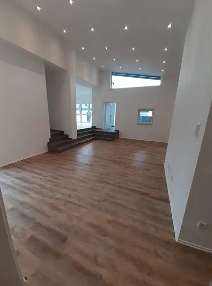 5 Zimmer Haus mit 262 m² in Würzburg – Bild 2