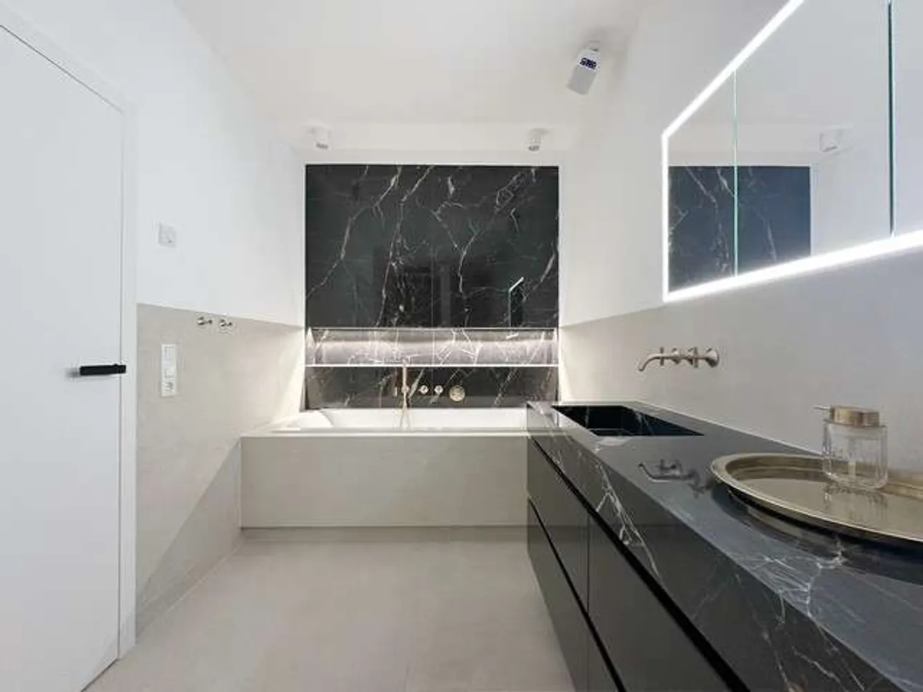 3 Zimmer Wohnung mit 120 m² in Köln – Bild 12