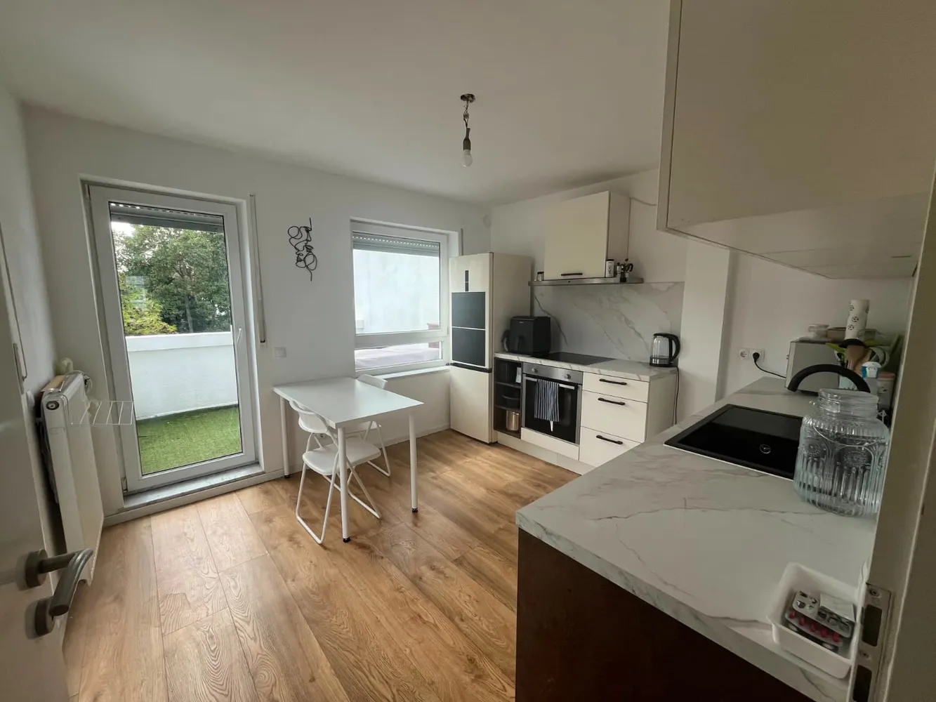 2 Zimmer Wohnung mit 77 m² in Bonn – Bild 1