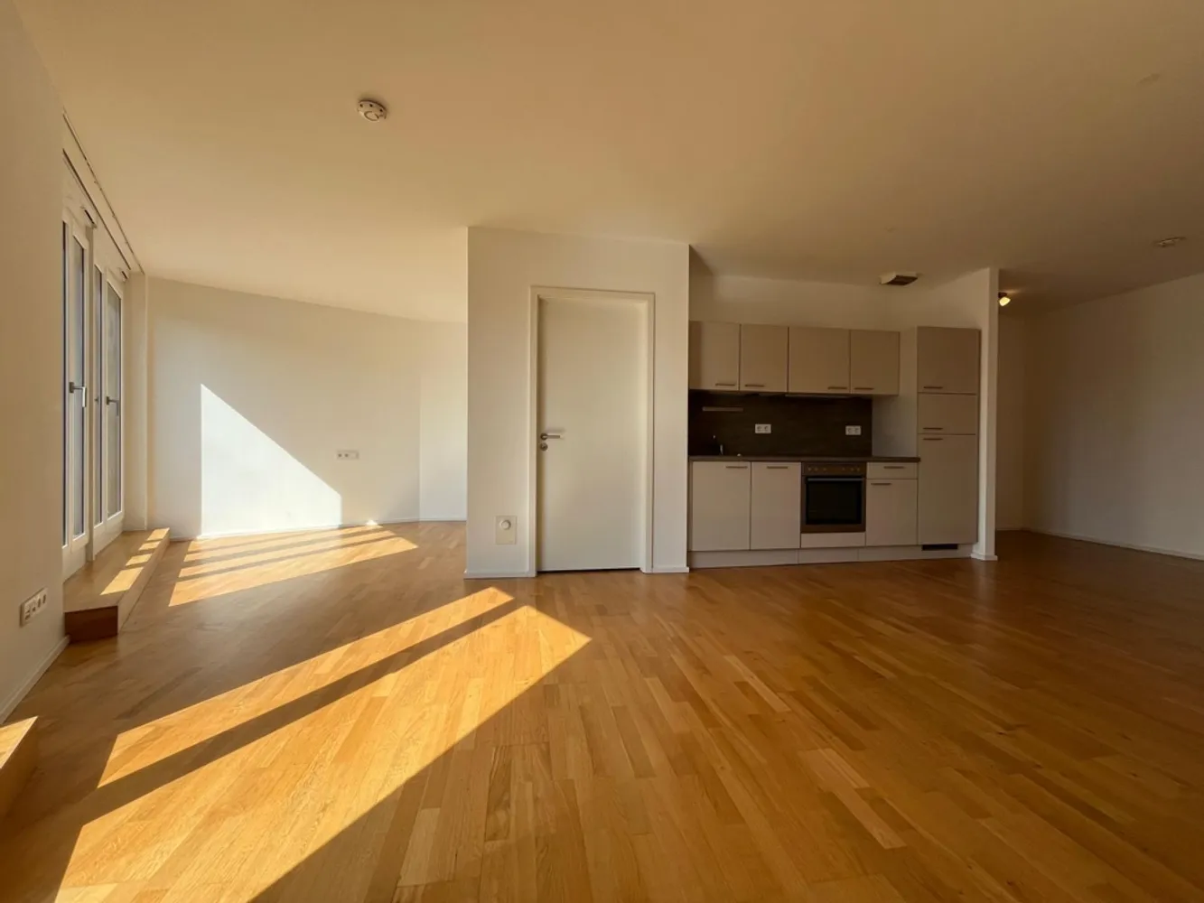 1 Zimmer Wohnung mit 55 m² in Stuttgart – Bild 2
