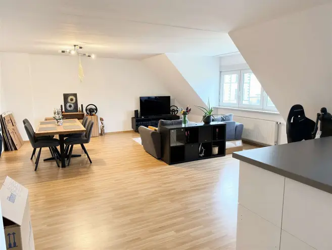 2 Zimmer Wohnung mit 84 m² in Hanau – Bild 2