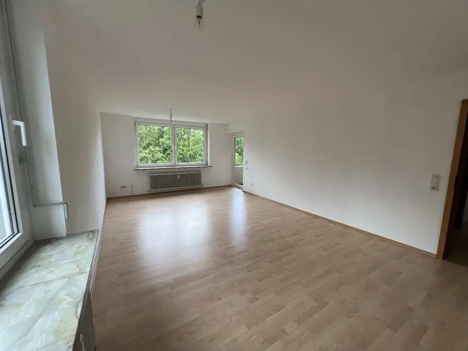 3 Zimmer Wohnung mit 98 m² in Reutlingen – Bild 2