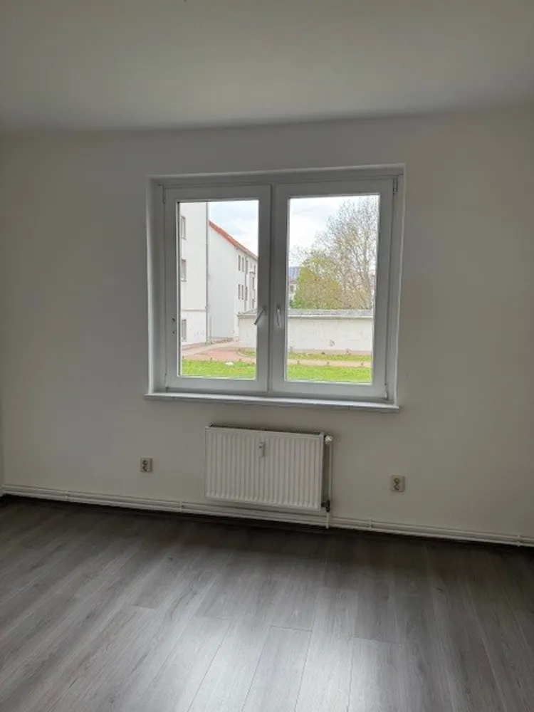 3 Zimmer Wohnung mit 72 m² in Merseburg – Bild 2