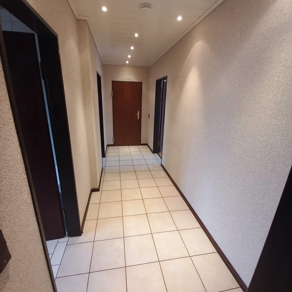 3 Zimmer Wohnung mit 115 m² in Monheim am Rhein – Bild 4