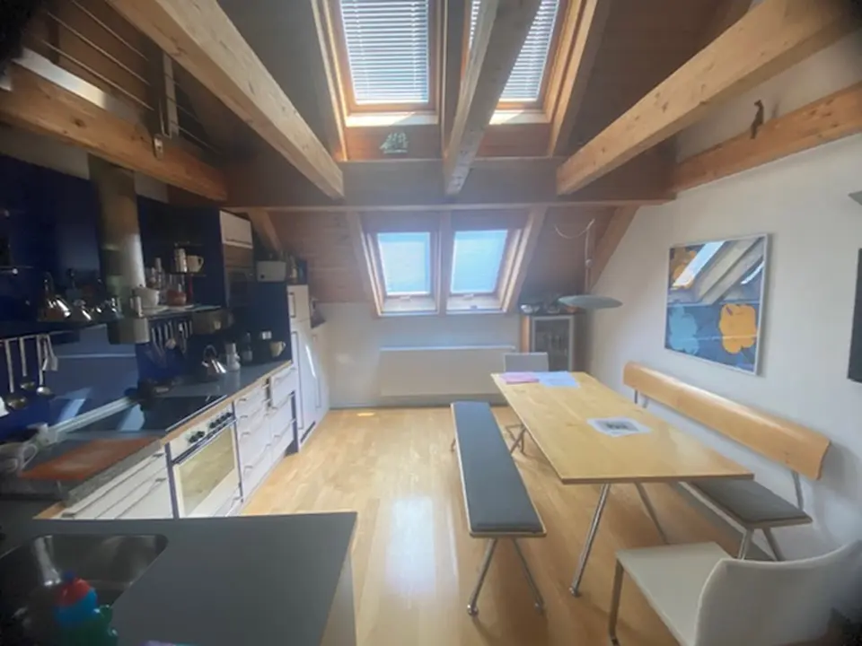 4 Zimmer Wohnung mit 100 m² in Regensburg – Bild 1