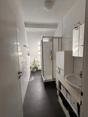 2 Zimmer Wohnung mit 63 m² in Düsseldorf – Bild 2