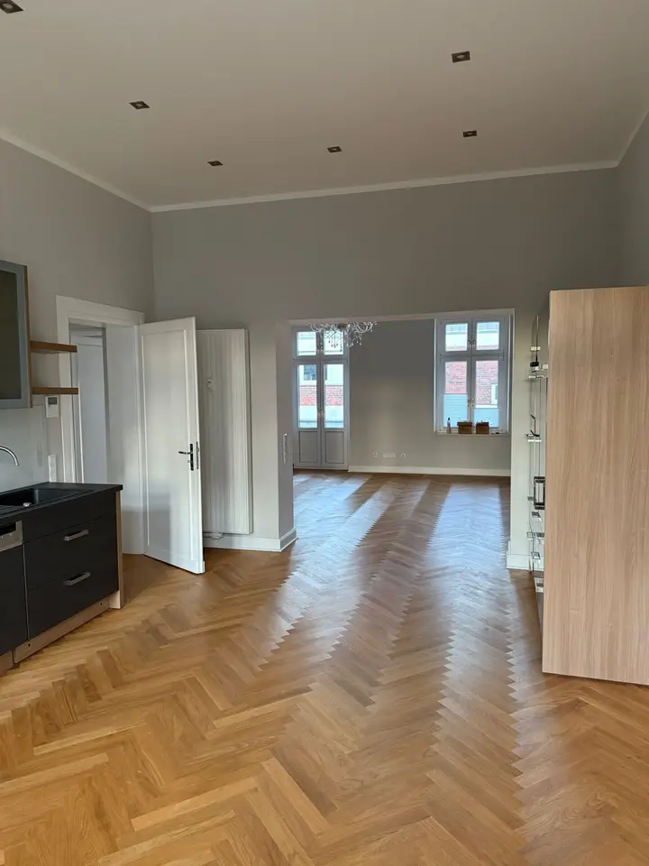 2 Zimmer Wohnung mit 100 m² in Mönchengladbach – Bild 2