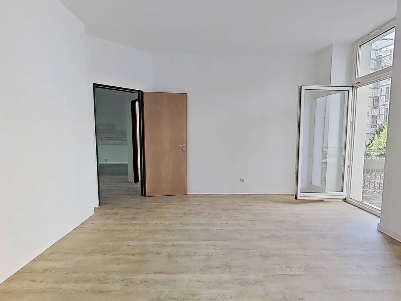 4 Zimmer Wohnung mit 110 m² in Magdeburg – Bild 3