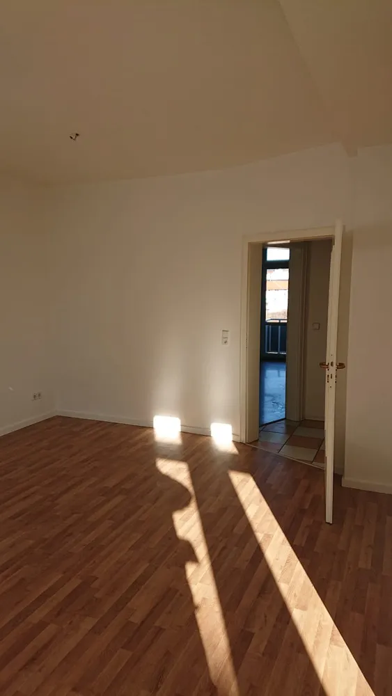 3 Zimmer Wohnung mit 63 m² in Nordhausen – Bild 3