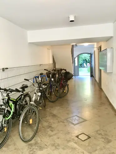 4 Zimmer Wohnung mit 90 m² in Regensburg – Bild 2