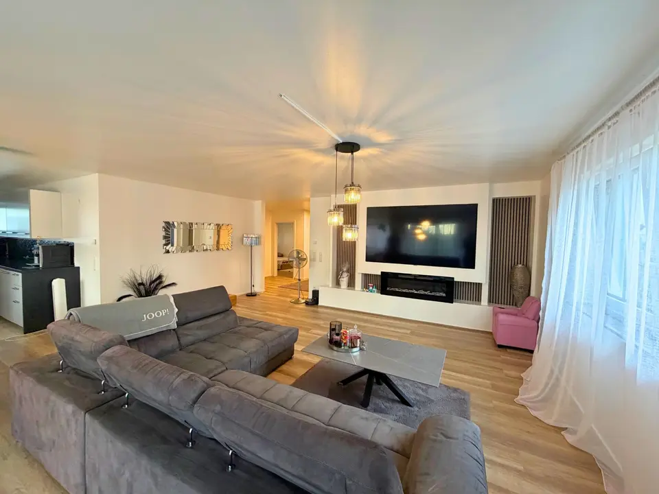 4 Zimmer Wohnung mit 125 m² in Göppingen – Bild 1