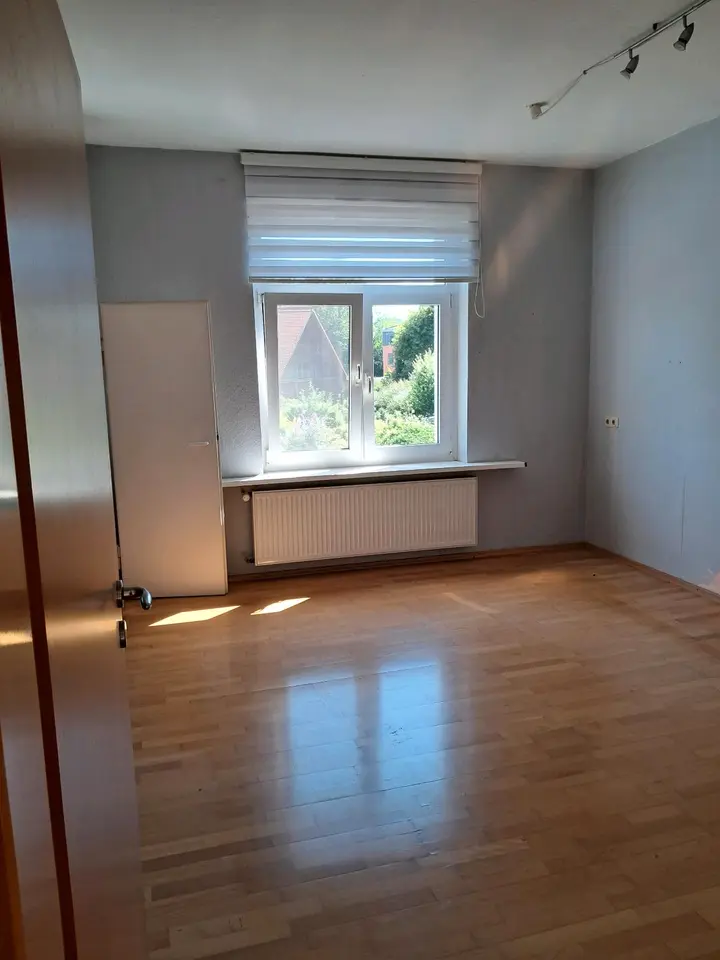 8 Zimmer Haus mit 150 m² in Detmold – Bild 9