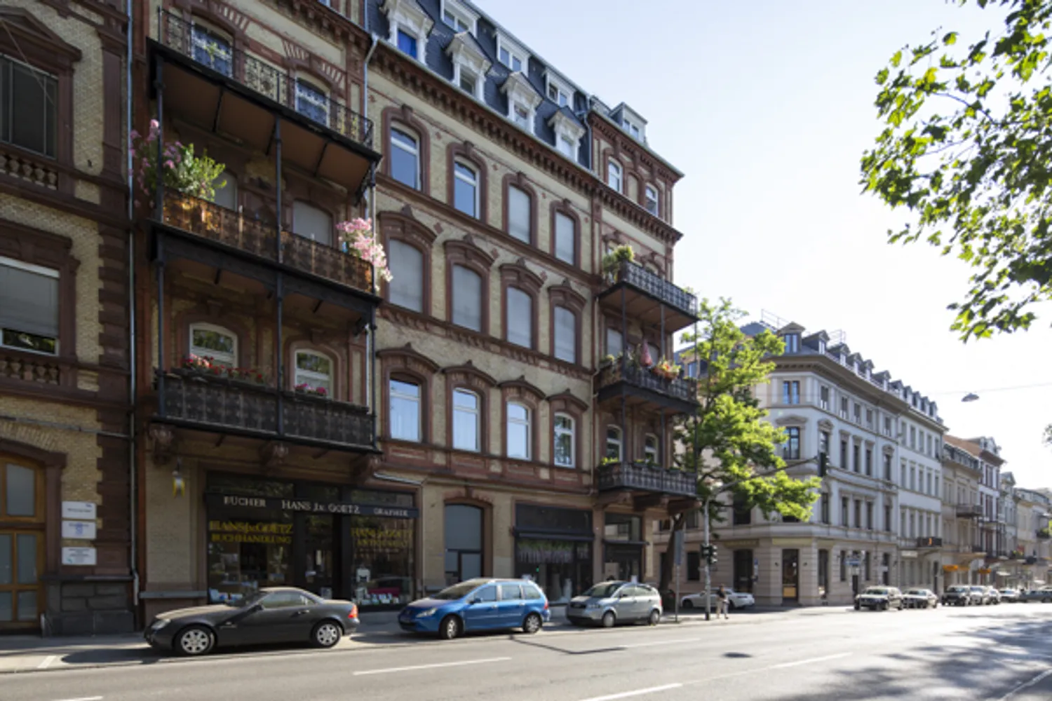 4 Zimmer Wohnung mit 102 m² in Wiesbaden – Bild 1