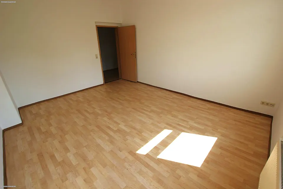 2 Zimmer Wohnung mit 63 m² in Gera – Bild 2