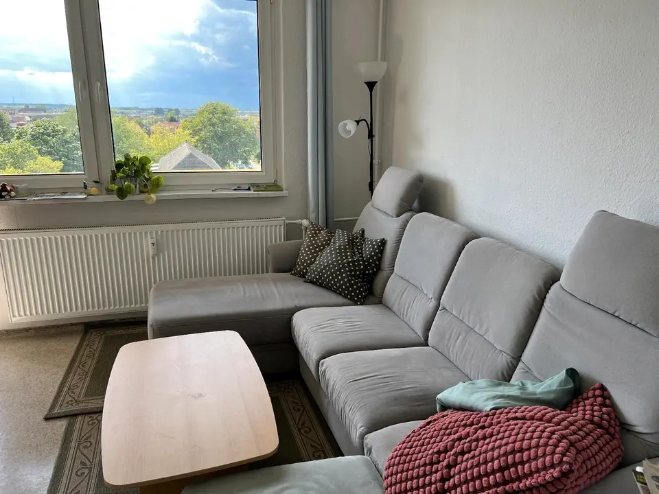 4 Zimmer Wohnung mit 76 m² in Neubrandenburg – Bild 1