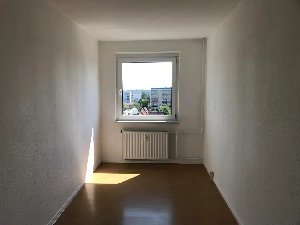 4 Zimmer Wohnung mit 76 m² in Neubrandenburg – Bild 2