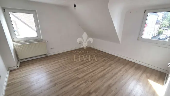 4 Zimmer Wohnung mit 87 m² in Saarbrücken – Bild 2
