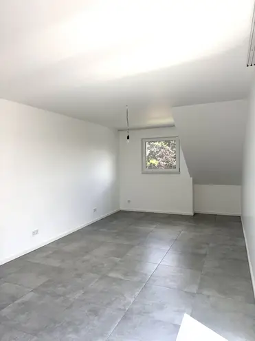 4 Zimmer Wohnung mit 82 m² in Wiesbaden – Bild 2