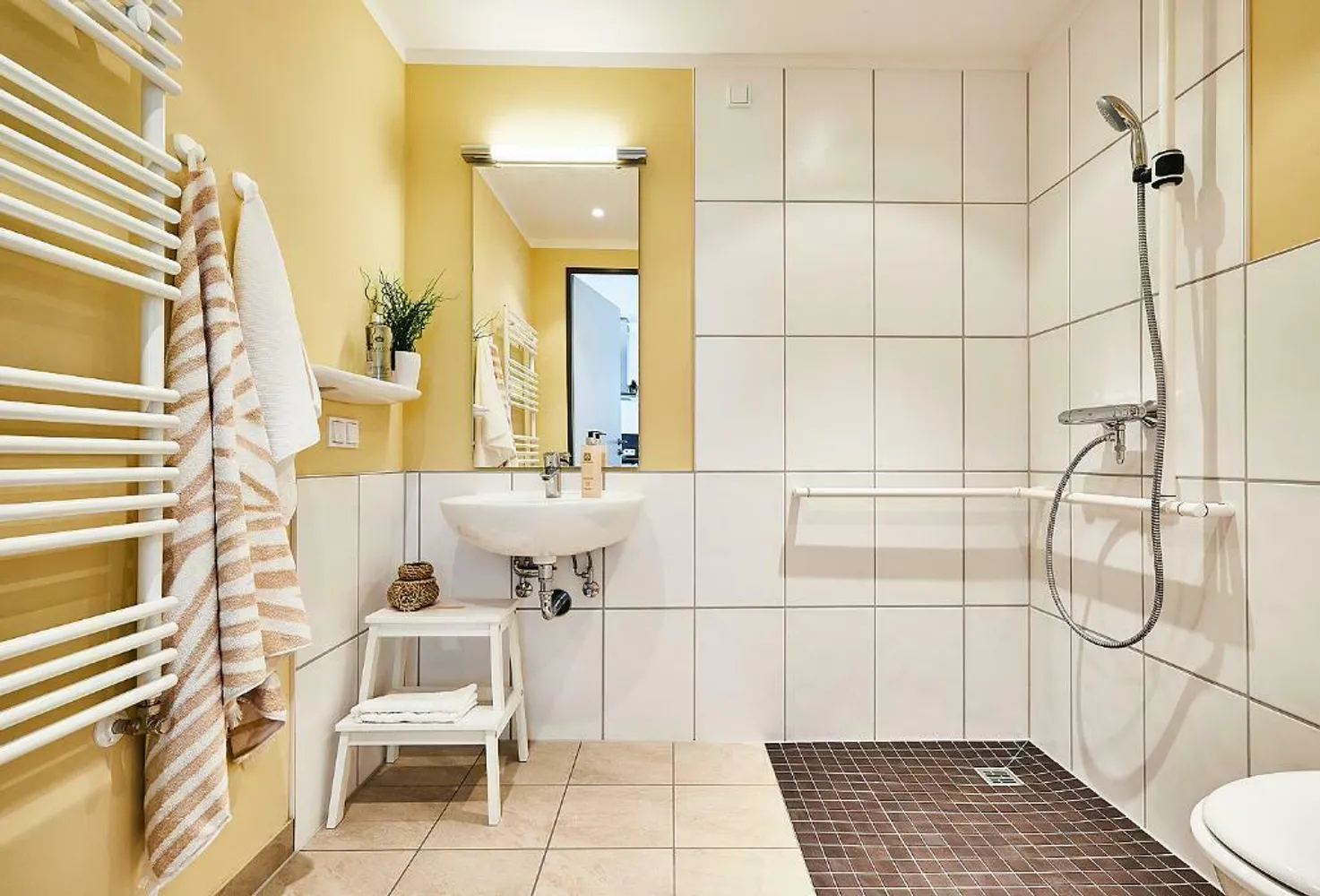 2 Zimmer Wohnung mit 49 m² in Neumünster – Bild 5