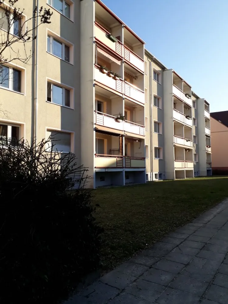 3 Zimmer Wohnung mit 60 m² in Cottbus – Bild 1