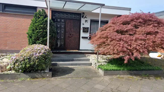 5 Zimmer Haus mit 120 m² in Düsseldorf – Bild 1