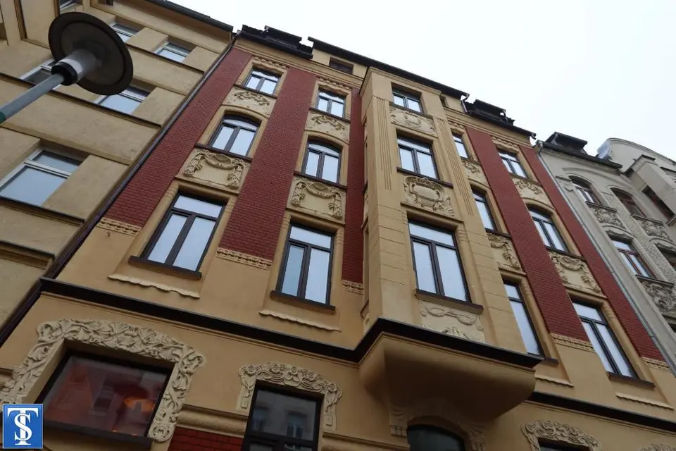 3 Zimmer Wohnung mit 118 m² in Plauen – Bild 2