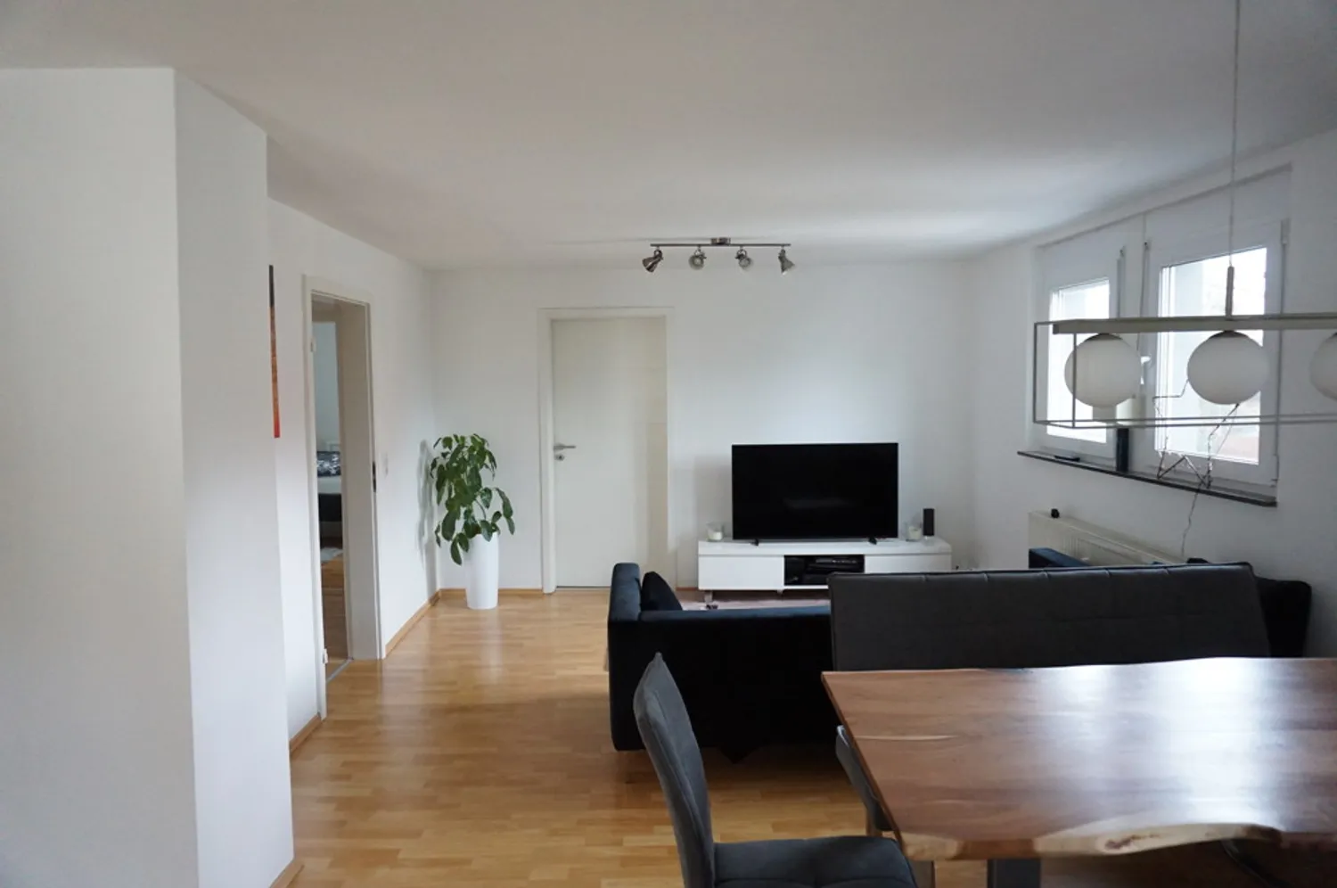 3 Zimmer Wohnung mit 85 m² in Aschaffenburg – Bild 2