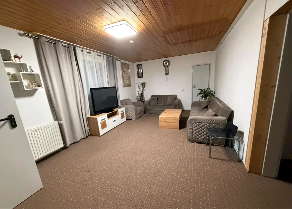 6 Zimmer Wohnung mit 121 m² in Bremerhaven – Bild 1