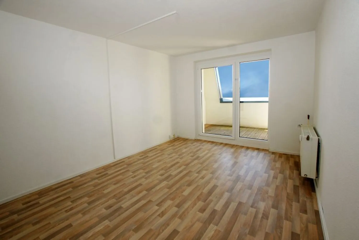 1 Zimmer Wohnung mit 32 m² in Plauen – Bild 4