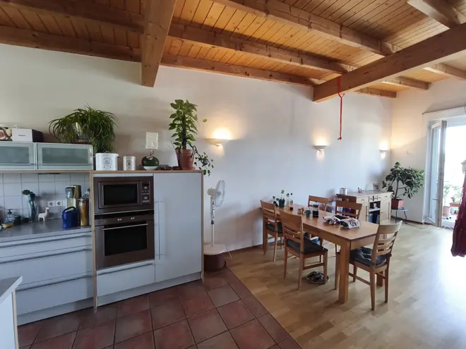 4 Zimmer Wohnung mit 130 m² in Freiburg im Breisgau – Bild 2