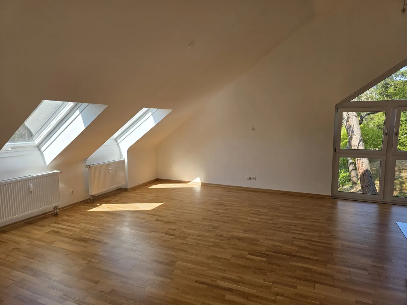 3 Zimmer Wohnung mit 105 m² in Würzburg – Bild 2