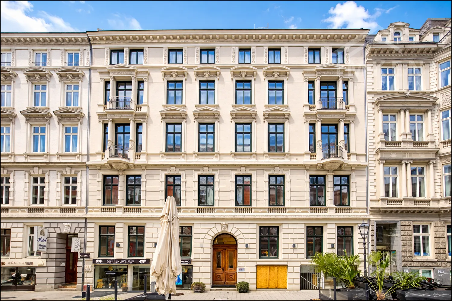 6 Zimmer Wohnung mit 153 m² in Hamburg – Bild 1