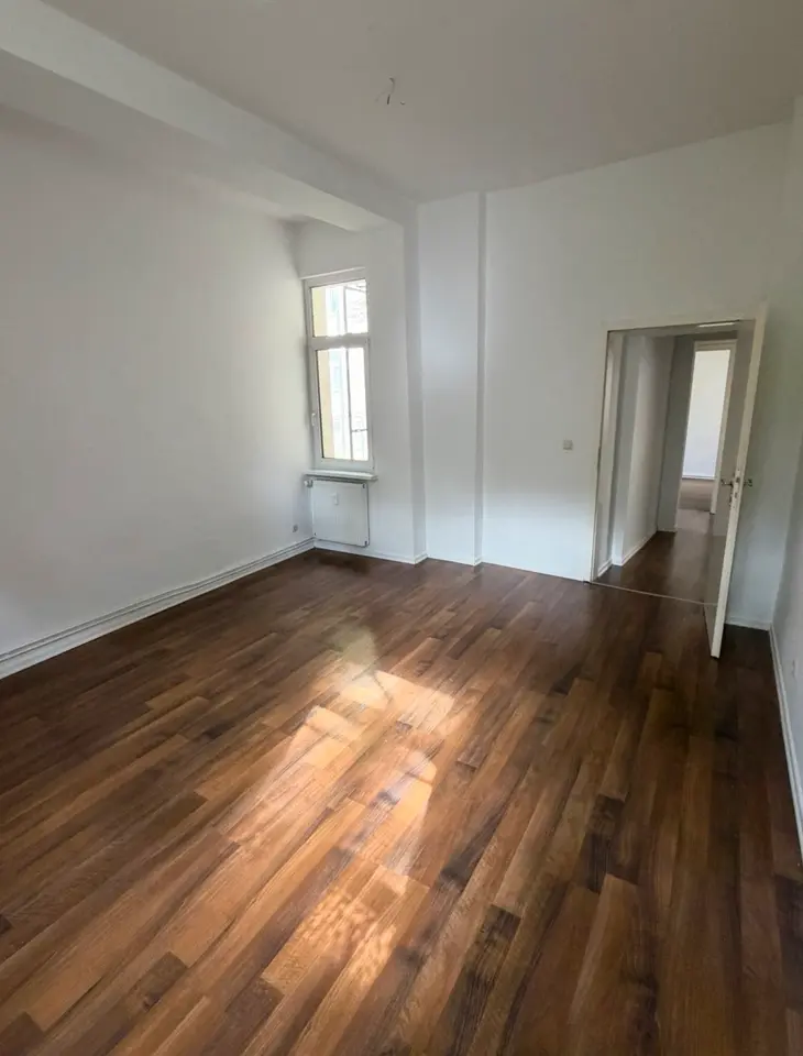 4 Zimmer Wohnung mit 64 m² in Schwerin – Bild 1