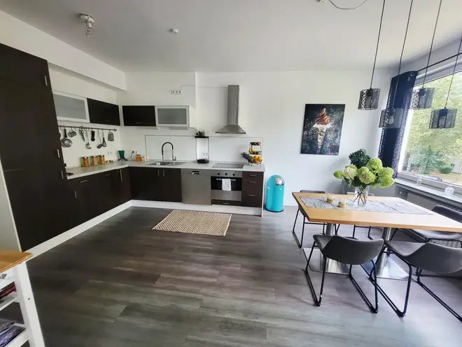 2 Zimmer Wohnung mit 82 m² in Düsseldorf – Bild 3