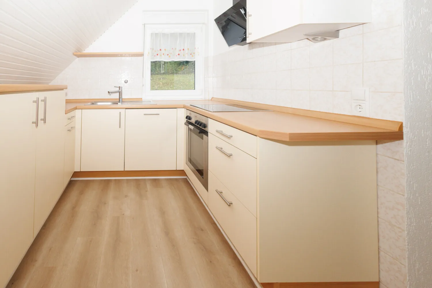 6 Zimmer Wohnung mit 100 m² in Koblenz – Bild 8