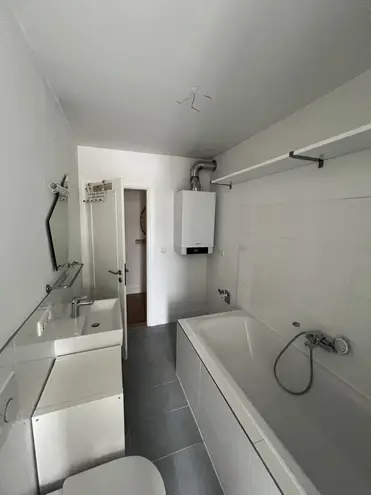 2 Zimmer Wohnung mit 100 m² in Wiesbaden – Bild 4