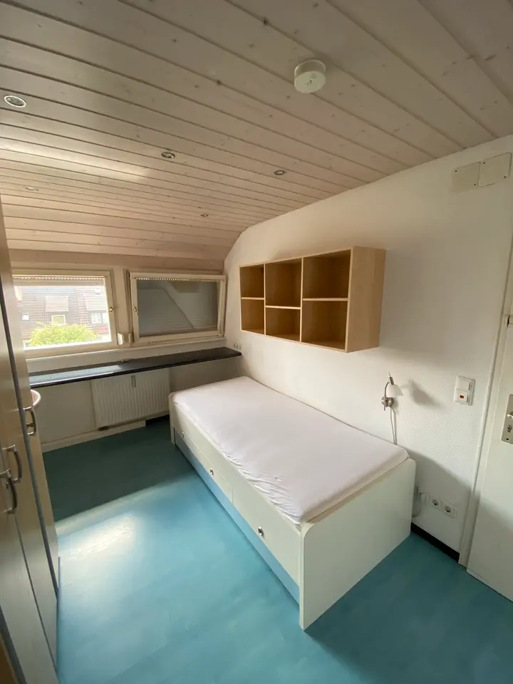 WG-Zimmer mit 15 m² in Stuttgart – Bild 1