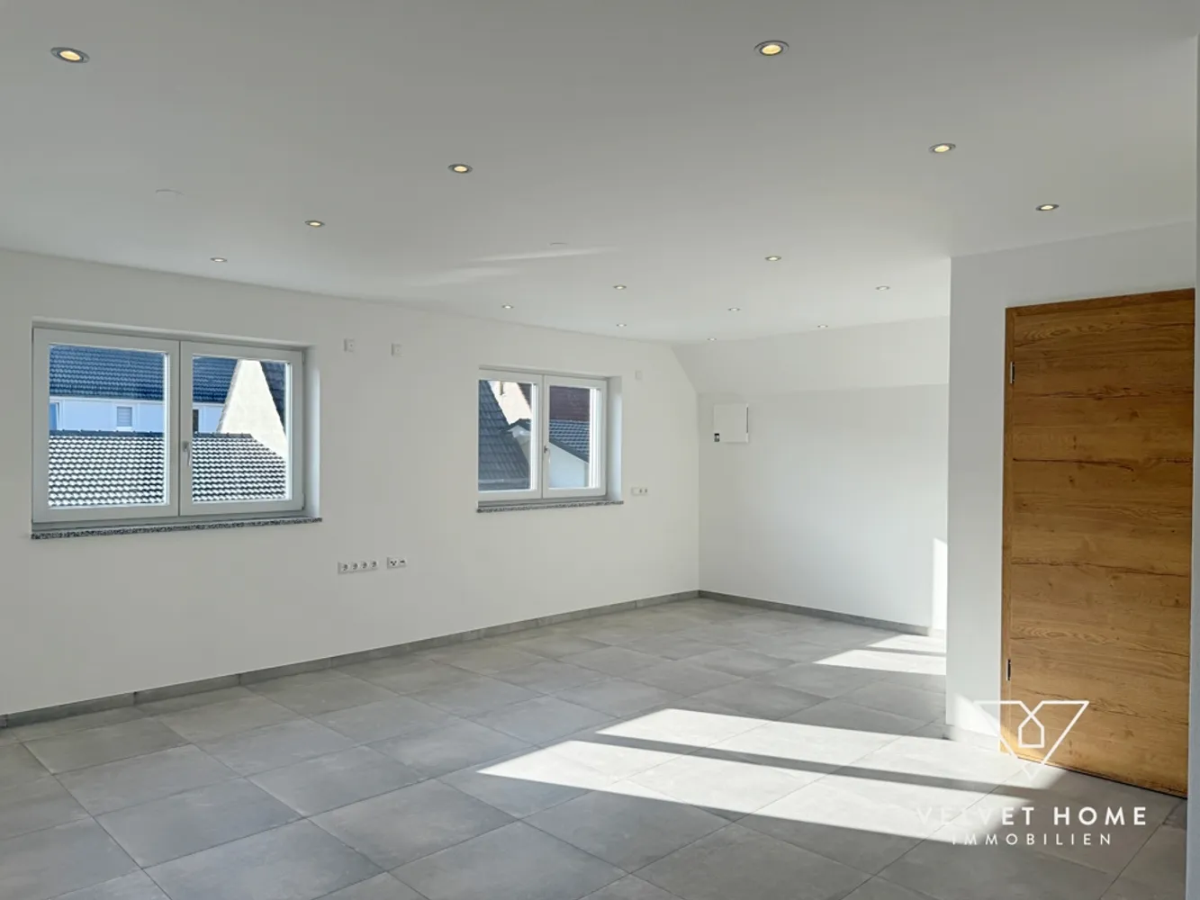 5 Zimmer Wohnung mit 120 m² in Augsburg – Bild 1