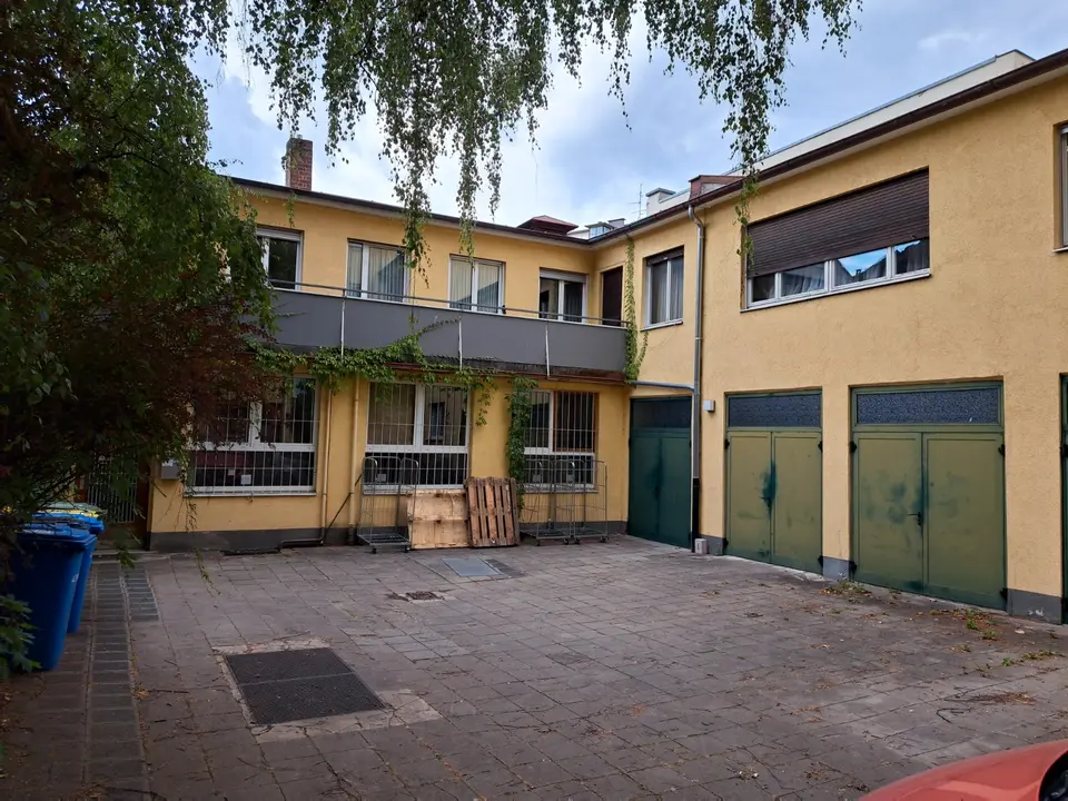 5 Zimmer Haus mit 240 m² in Nürnberg – Bild 1