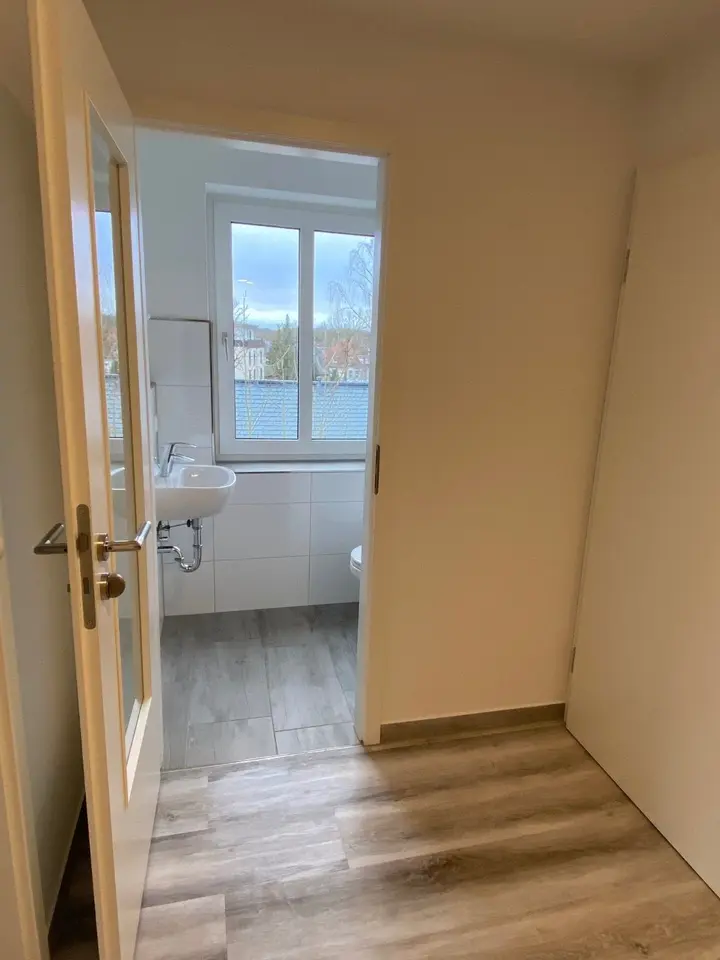 6 Zimmer Wohnung mit 145 m² in Plauen – Bild 5