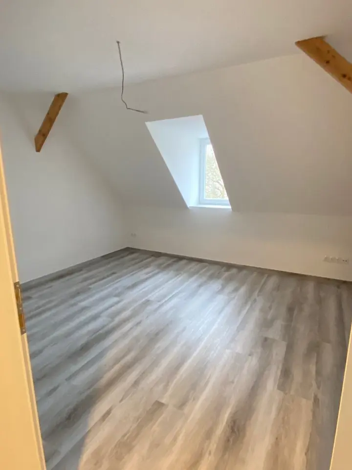 6 Zimmer Wohnung mit 145 m² in Plauen – Bild 8