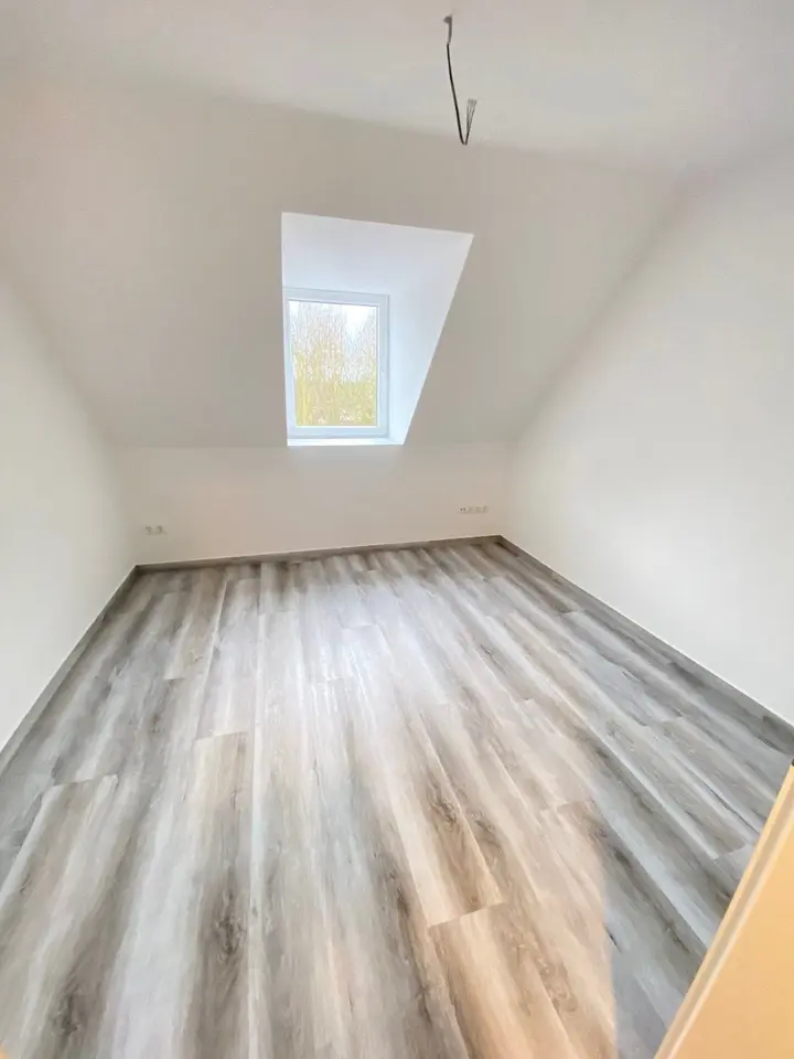 6 Zimmer Wohnung mit 145 m² in Plauen – Bild 10