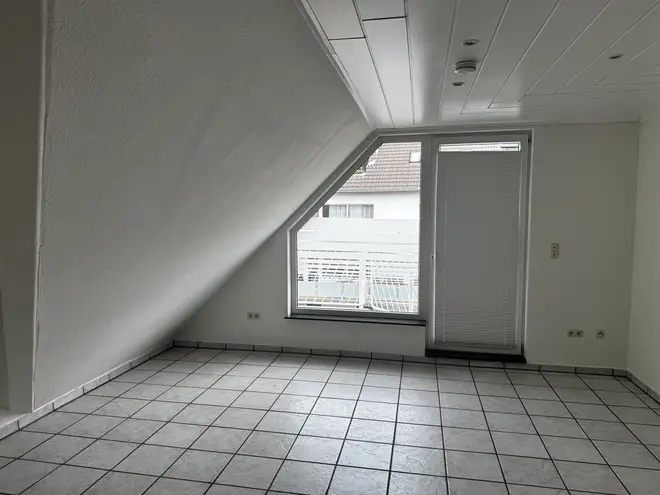 2 Zimmer Wohnung mit 70 m² in Solingen – Bild 4