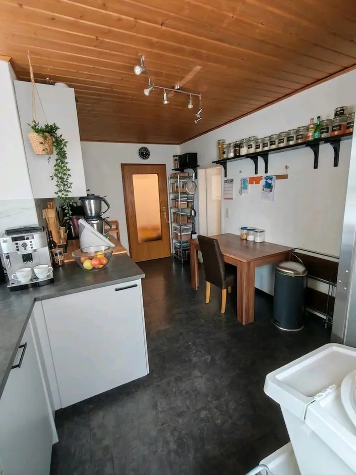 6 Zimmer Haus mit 144 m² in Pforzheim – Bild 1
