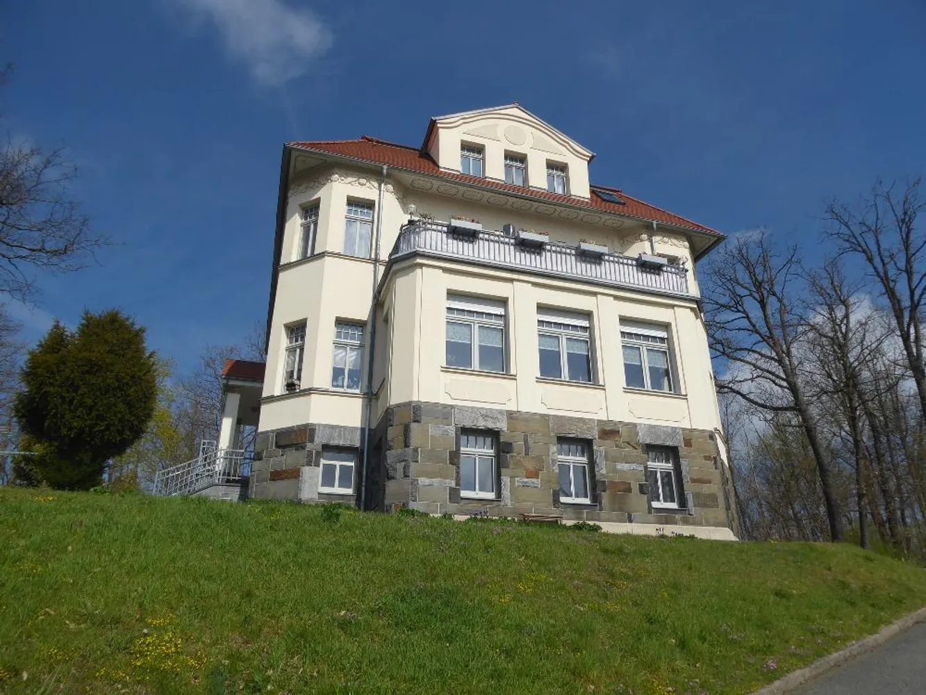 2 Zimmer Wohnung mit 67 m² in Plauen – Bild 1